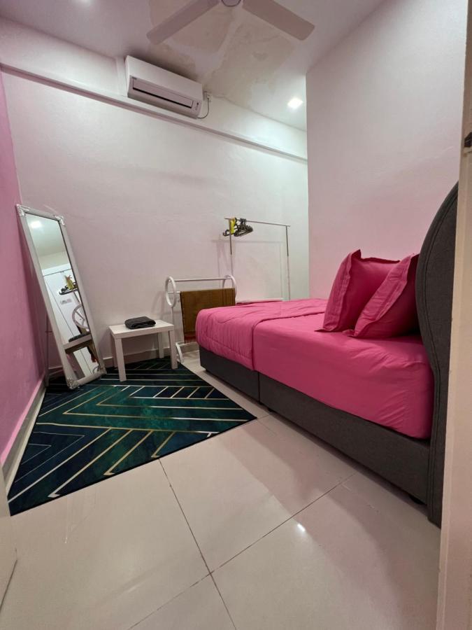 Auranad Guest House Tanah Merah Wifi-Netflix Esterno foto
